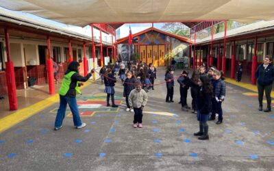 Recreos entretenidos con apoderados voluntarios en la Sección Pre-Básica 