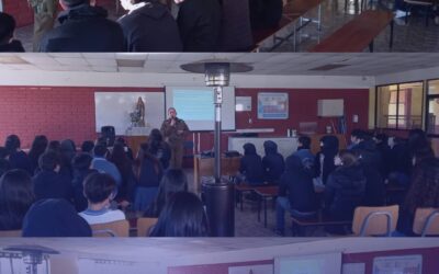 Ley de Responsabilidad Penal Adolescente: Carabineros de la Oficina de Integración Comunitaria de la 15ª Comisaria de Buin realizan charla a estudiantes de Sección Básica