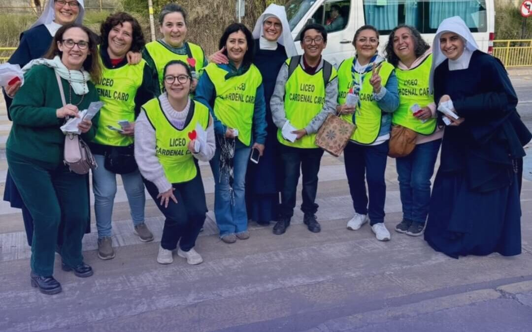 Peregrinación Buin-Maipo por Solemnidad de la Asunción de la Virgen María: miembros de nuestra comunidad educativa participan con entusiasmo y alegría de esta significativa instancia