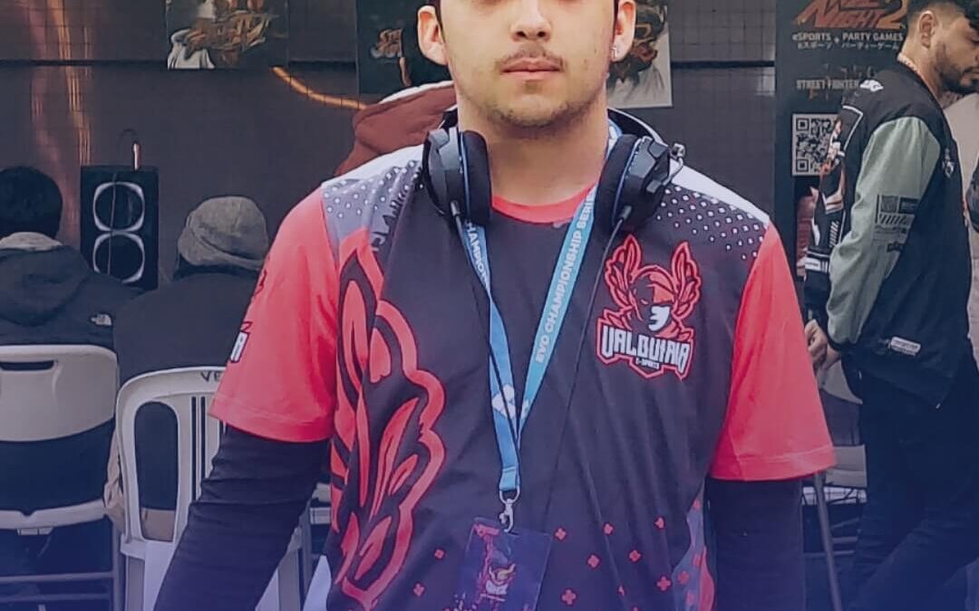 Orgullo cardenalino: estudiante logra destacadas participaciones en diversos torneos internacionales de deportes electrónicos y fighting games