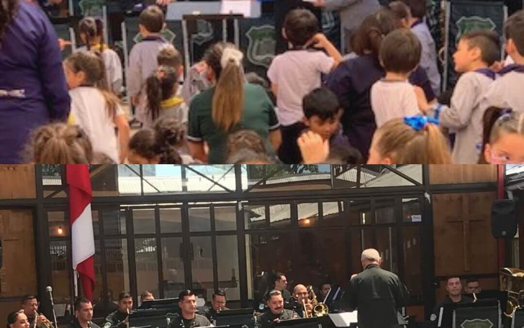 Banda Instrumental de Gendarmería interpreta repertorio infantil para los estudiantes más pequeños de nuestro colegio