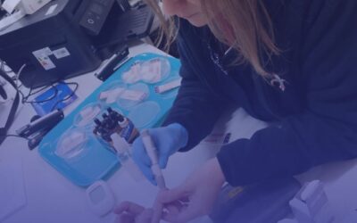 Salud preventiva en Sección Media: Toma de glicemia en Laboratorio de Ciencias para conocer el estado fisiológico del cuerpo humano