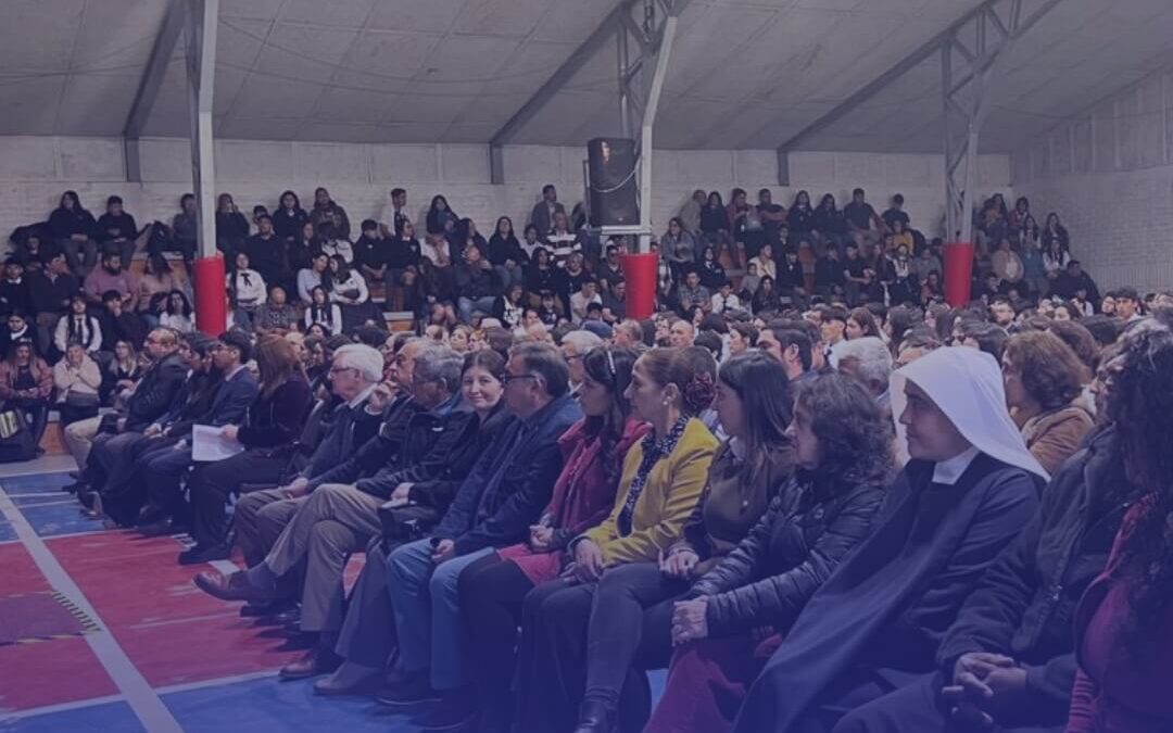 Premiaciones Primer Semestre 2025: Estudiantes de Sección Media son reconocidos en compañía de sus familias