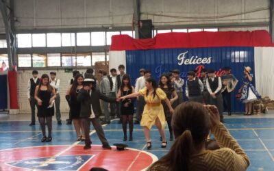 Fiestas Patrias 2025: Octavos Básicos realizan presentación de La Pérgola De Las Flores