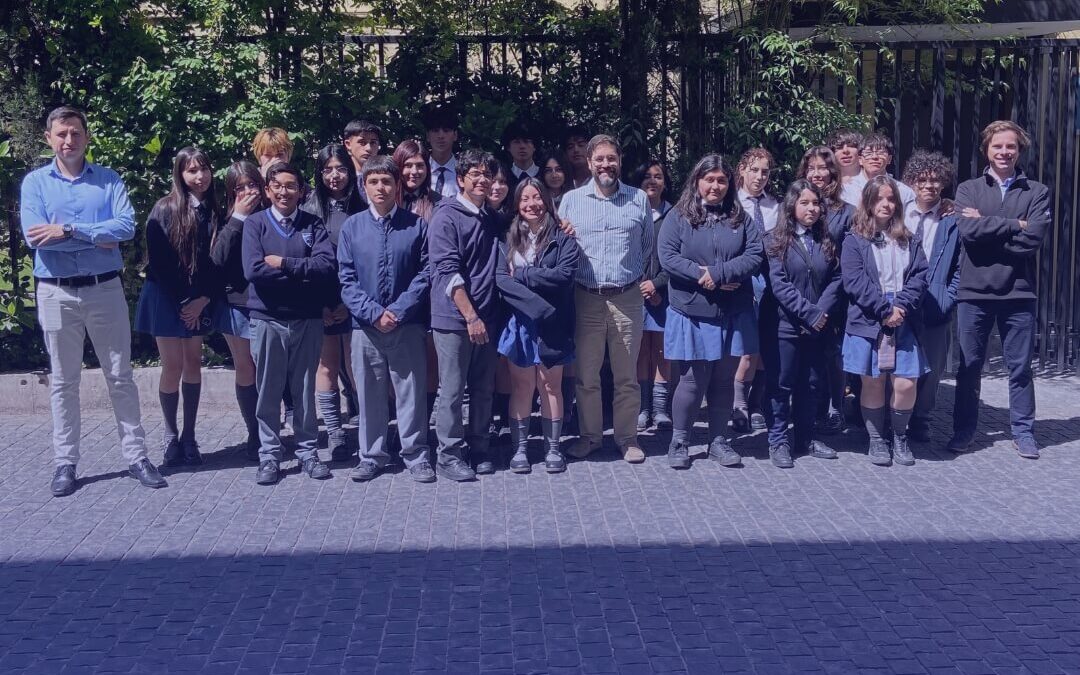 Taller de Liderazgo Integral: Estudiantes de Sección Media visitan centro de estudios y formación