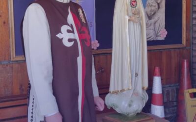 La imagen de la Virgen de Fátima recorrió las tres secciones de nuestro colegio