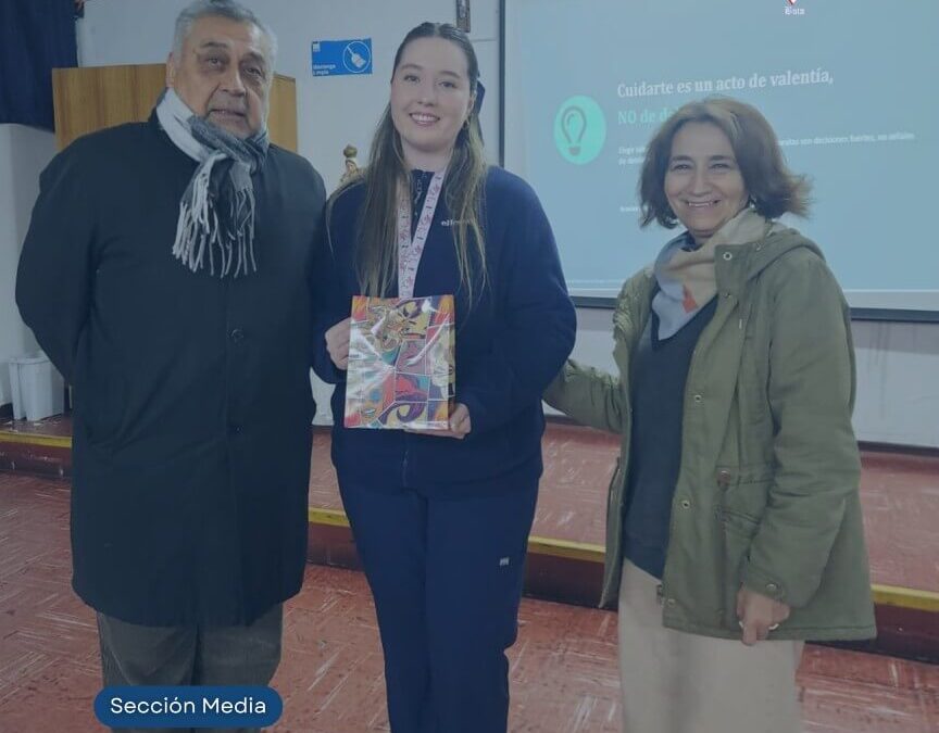 Estudiantes participan en charla preventiva sobre el consumo de drogas dictada por exalumna cardenalina