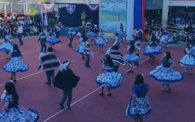 Un viaje por Chile: Orgullo y talento estudiantil en la Muestra Artística y Religiosa de Sección Básica